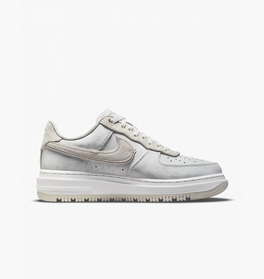 Кросівки Nike Air Force 1 Low Luxe Summit DD9605-100 фото 13 — інтернет-магазин Tapok