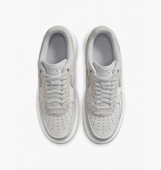 Кросівки Nike Air Force 1 Low Luxe Summit DD9605-100 фото 14 — інтернет-магазин Tapok