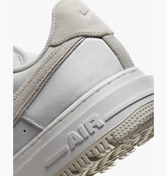 Кросівки Nike Air Force 1 Low Luxe Summit DD9605-100 фото 18 — інтернет-магазин Tapok