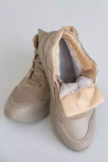 Жіночі кросівки шкіряні зимові бежеві Yuves 272 хутро фото 15 — інтернет-магазин Tapok