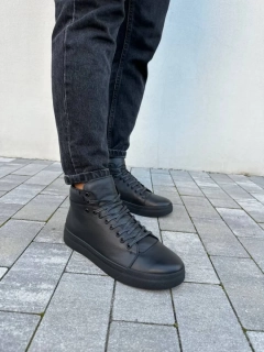 Ботинки мужские кожаные черного цвета зимние