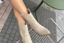 Ботинки казаки женские замшевые бежевого цвета демисезонные Фото 8