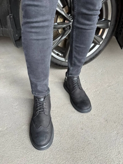 Ботинки мужские из нубука черного цвета демисезонные фото 2 — интернет-магазин Tapok