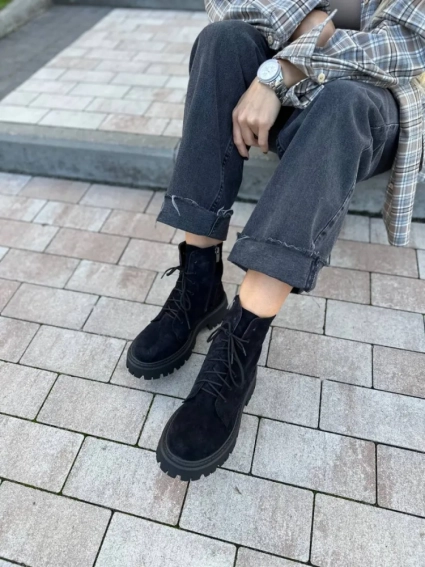 Ботинки женские замшевые черного цвета низкий ход зимние фото 4 — интернет-магазин Tapok