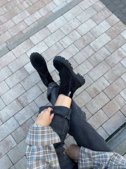 Ботинки женские замшевые черного цвета низкий ход зимние фото 7 — интернет-магазин Tapok