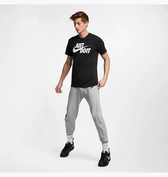 Футболка чоловіча Nike M Nsw Tee Just Do It Swoosh Black AR5006-011 фото 8 — інтернет-магазин Tapok