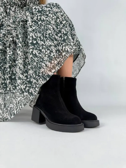 Ботинки женские замшевые черные на каблуках демисезонные фото 7 — интернет-магазин Tapok