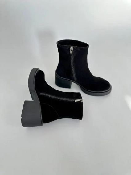 Ботинки женские замшевые черные на каблуках демисезонные фото 13 — интернет-магазин Tapok