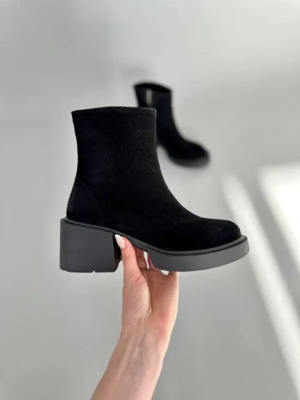 Ботинки женские замшевые черные на каблуках демисезонные фото 14 — интернет-магазин Tapok