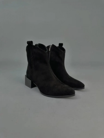 Ботинки ковбойки женские замшевые черного цвета на каблуке демисезонные с замком фото 9 — интернет-магазин Tapok