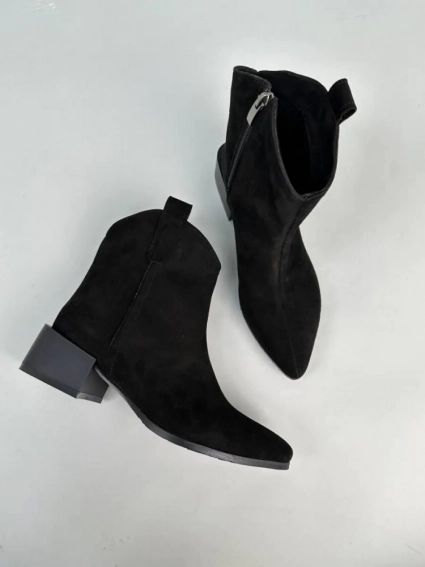 Ботинки ковбойки женские замшевые черного цвета на каблуке демисезонные с замком фото 10 — интернет-магазин Tapok