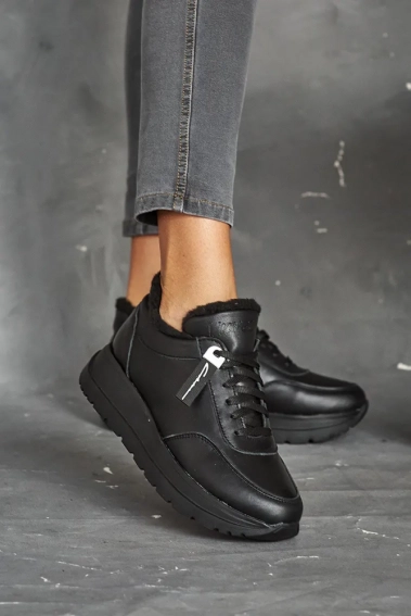 Жіночі кросівки шкіряні зимові чорні Yuves 8011 на меху фото 5 — інтернет-магазин Tapok