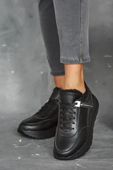 Жіночі кросівки шкіряні зимові чорні Yuves 8011 на меху фото 6 — інтернет-магазин Tapok