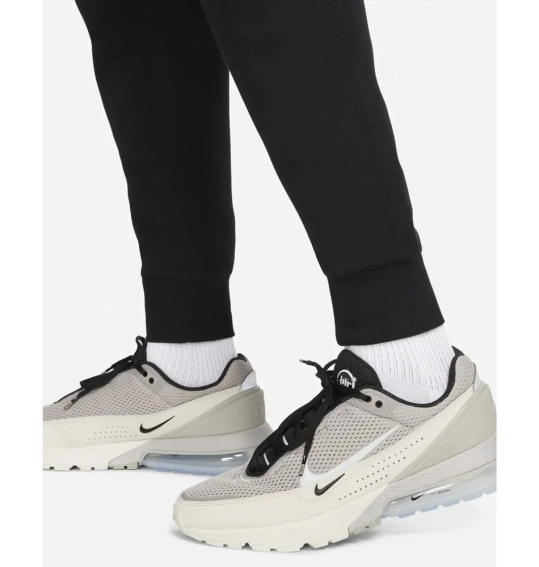 Брюки мужские Nike M Nk Tch Flc Jggr (FB8002-010) фото 10 — интернет-магазин Tapok
