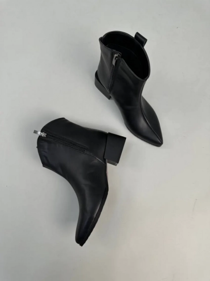 Ботинки ковбойки женские кожаные черного цвета на демисезонном каблуке с замком. фото 12 — интернет-магазин Tapok