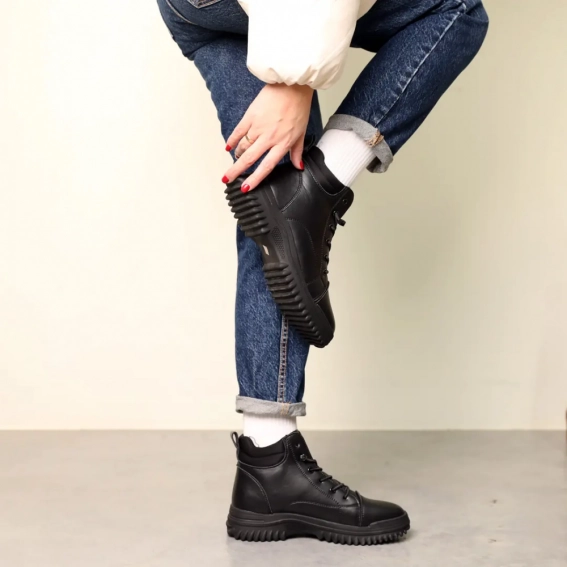 Кроссовки кожаные с мехом 586900 Черные фото 17 — интернет-магазин Tapok