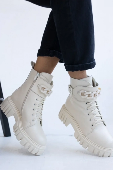 Женские ботинки кожаные зимние молочные Vlamax Б 67 на меху фото 1 — интернет-магазин Tapok