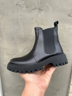 Женские ботинки кожаные зимние черные Сапог 215