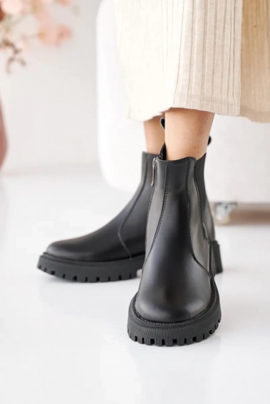 Жіночі черевики шкіряні зимові чорні Чобіток 215 фото 3 — інтернет-магазин Tapok