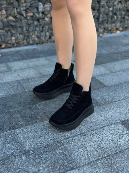 Кросівки жіночі замшеві чорні зимові фото 2 — інтернет-магазин Tapok