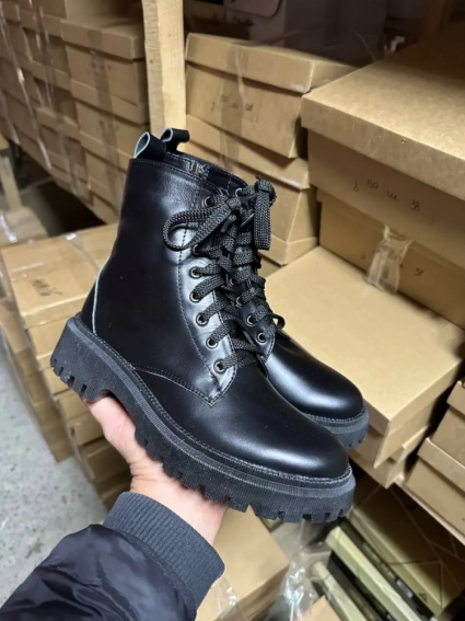 Женские ботинки кожаные зимние черные Сапог 130 фото 1 — интернет-магазин Tapok