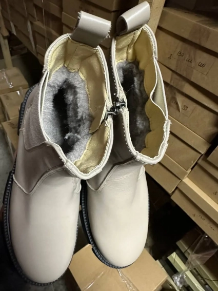 Жіночі черевики шкіряні зимові бежеві-чорні Чобіток 208 фото 2 — інтернет-магазин Tapok