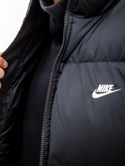 Жилетка Nike CLUB PUFFER FB7373-010 фото 4 — интернет-магазин Tapok