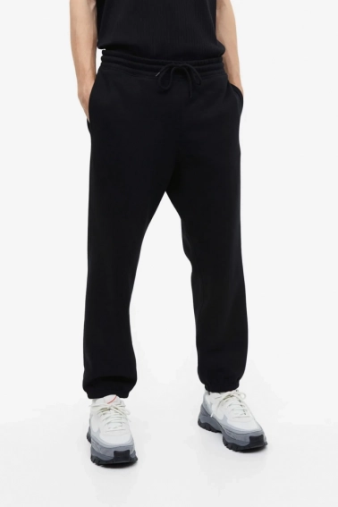 Штани H&M Relaxed Fit Sweatpants Black 1012056001 фото 3 — інтернет-магазин Tapok
