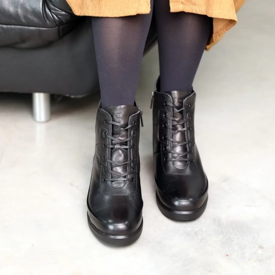 Ботинки кожаные с мехом 587556 Черные фото 3 — интернет-магазин Tapok