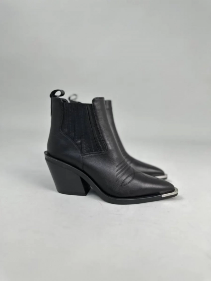 Ботинки казаки женские кожаные черного цвета фото 12 — интернет-магазин Tapok