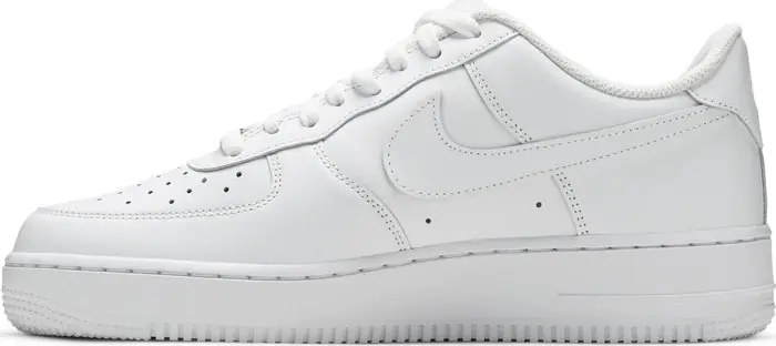 Кроссовки Nike AIR FORCE 1 07 CW2288-111 фото 1 — интернет-магазин Tapok