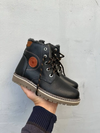 Подростковые ботинки кожаные зимние черные Walker 74 фото 1 — интернет-магазин Tapok