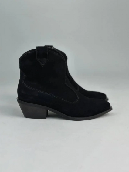Ботинки ковбойки женские замшевые черные на черной подошве демисезоные фото 8 — интернет-магазин Tapok