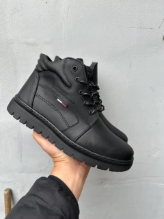 Мужские ботинки кожаные зимние черные Walker 461