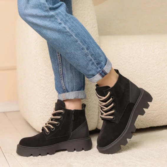 Ботинки замшевые с мехом 587012 Черные фото 1 — интернет-магазин Tapok