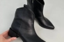 Ботинки казаки женские кожаные черного цвета на каблуке зимние с замком Фото 13