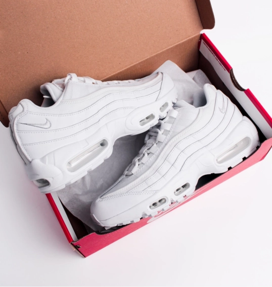 Кросівки чоловічі Nike Air Max 95 Essential White CT1268-100 фото 30 — інтернет-магазин Tapok