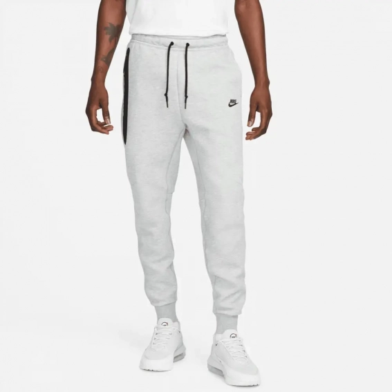 Штани Nike Tech Fleece Jogger White FB8002-063 фото 2 — інтернет-магазин Tapok