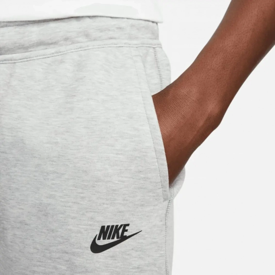 Брюки Nike Tech Fleece Jogger White FB8002-063 фото 5 — интернет-магазин Tapok