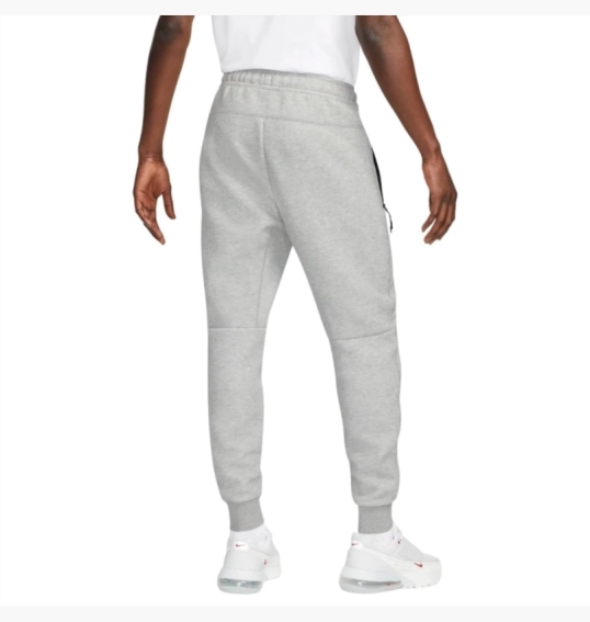 Брюки Nike Tech Fleece Jogger White FB8002-063 фото 22 — интернет-магазин Tapok