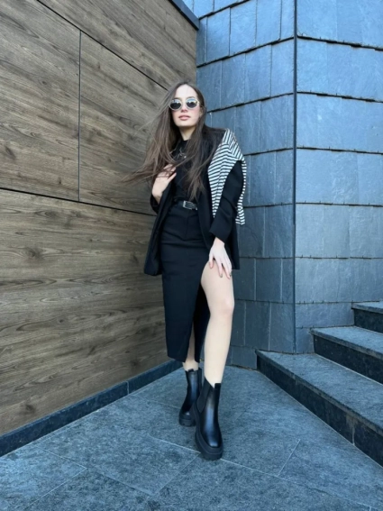 Челси женские кожаные черного цвета на черной подошве зимние фото 6 — интернет-магазин Tapok