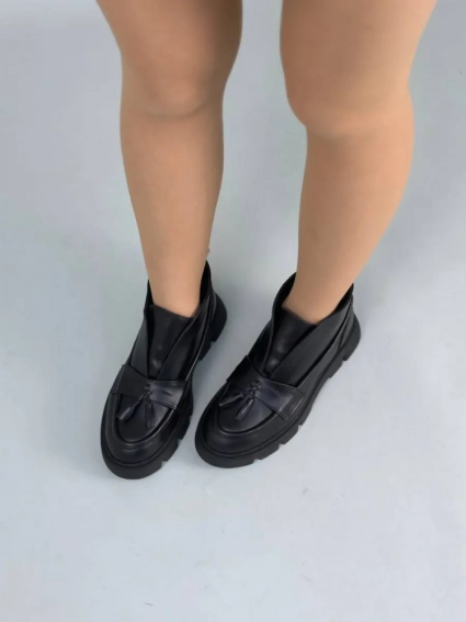 Лоферы женские кожаные черного цвета зимние фото 3 — интернет-магазин Tapok