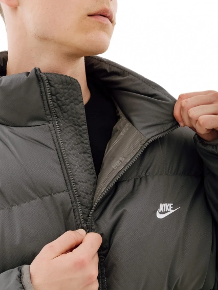 Куртка Nike CLUB PUFFER FB7368-068 фото 3 — интернет-магазин Tapok