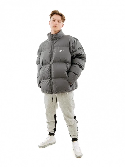 Куртка Nike CLUB PUFFER FB7368-068 фото 5 — интернет-магазин Tapok