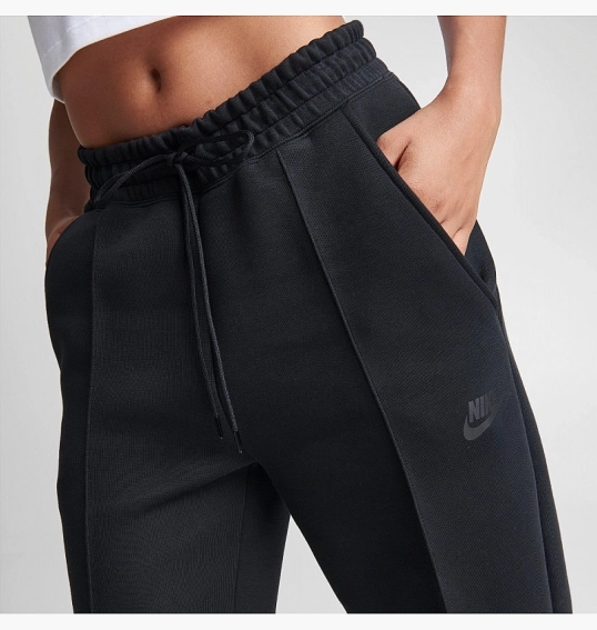 Брюки Nike Sportswear Tech Fleece Jogger Pants Black FB8330-010 фото 13 — интернет-магазин Tapok