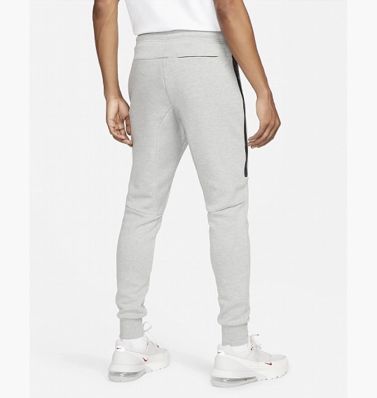 Брюки Nike Sportswear Tech Fleece Og Grey FD0739-063 фото 15 — интернет-магазин Tapok