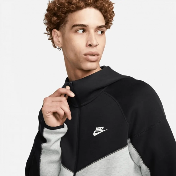 Толстовка чоловіча Nike Sportswear Tech Fleece Windrunner Full-Zip Hoodie Black/White FB7921-064 фото 4 — інтернет-магазин Tapok