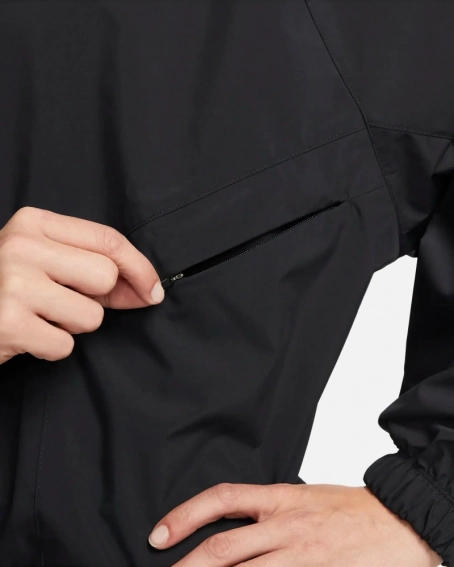 Куртка Nike Swift Sf Jkt Black FB7492-010 фото 4 — интернет-магазин Tapok
