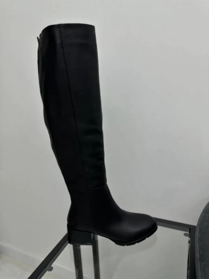 Сапоги женские кожаные черного цвета на каблуках зимние фото 17 — интернет-магазин Tapok
