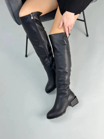 Сапоги женские кожаные черного цвета на каблуках зимние фото 3 — интернет-магазин Tapok